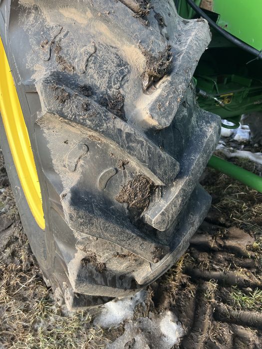 Свіжопривезений комбайн John Deere 1157 жатка Шумахер