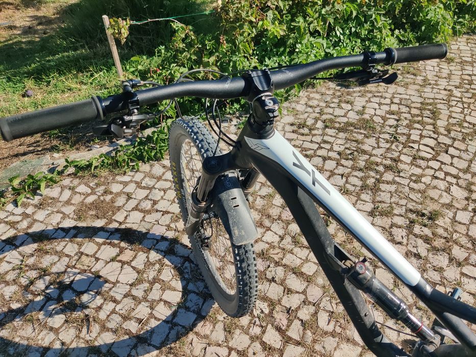 Bicicleta YT JEFFSY 27,5 ENDURO