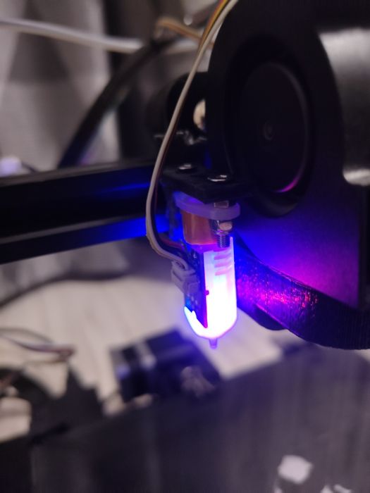 Drukarka 3d  ender 3 v2 (automatyczne poziomowanie)