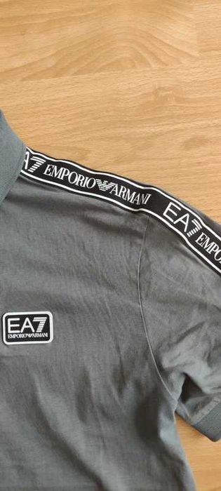 Armani EA7 – Szara koszulka polo z lampasami