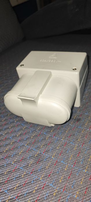 Tomada reboque serie PN 40/380V