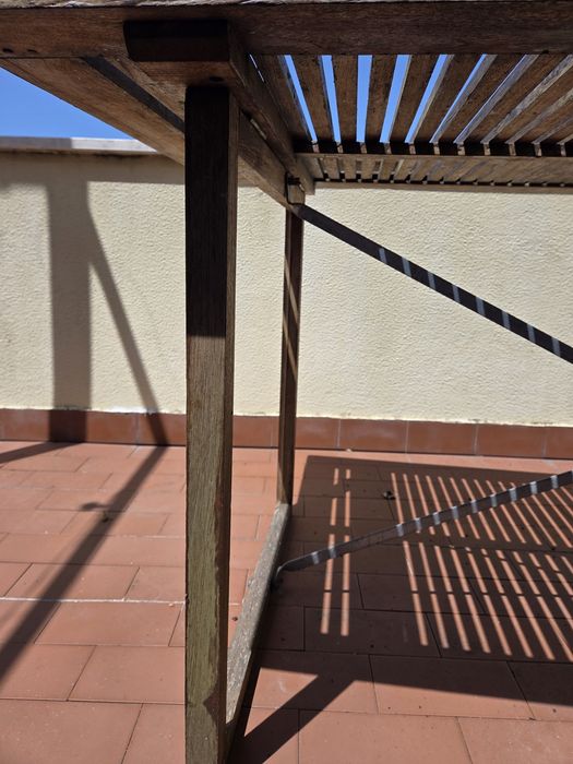 Mesa jardim em madeira