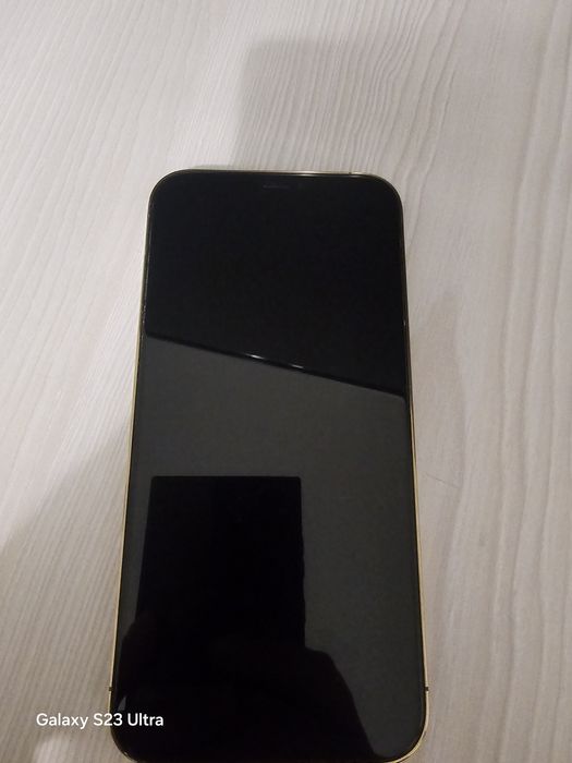 Продам айфон 12 про макс