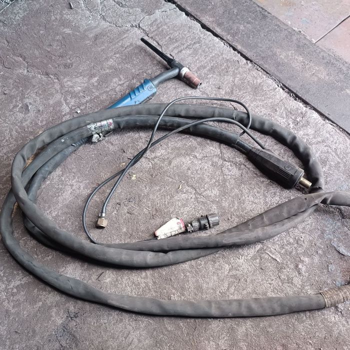 Аргоновый сварочный УдГУ 251