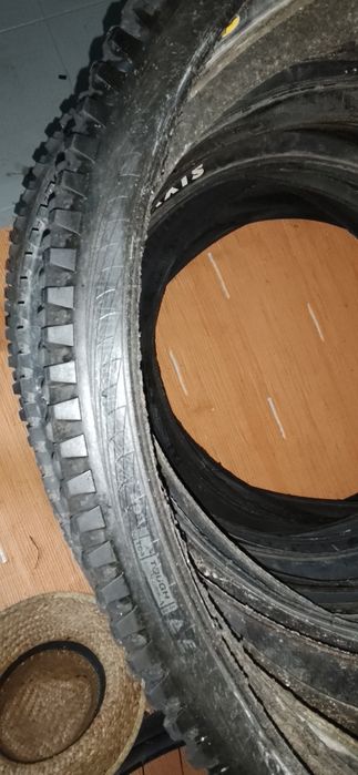 Lote de 13 Pneus BTT 29” | Maxxis, Continental e WTB | Tubeless Ready