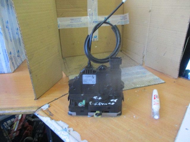 Fechadura / fecho porta frente esquerdo FIAT Punto (199_)