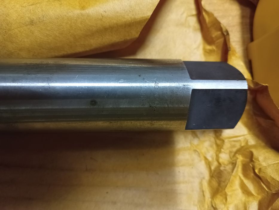 Rozwiertak ręczny Hss 40 mm h7
