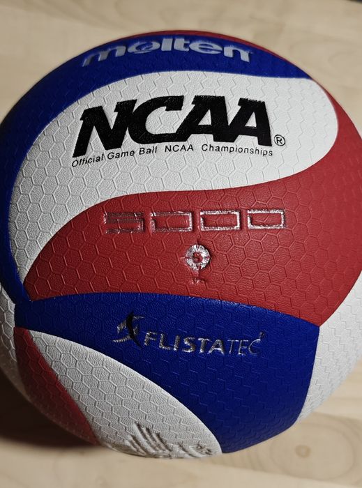 Piłka do siatkówki Molten V5M5000 NCAA
