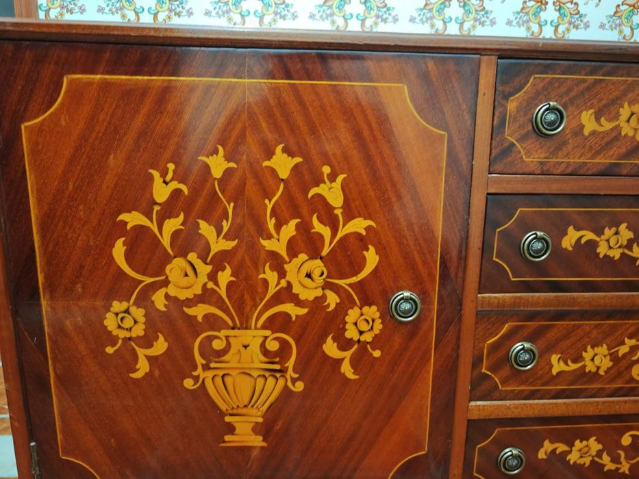 Aparador estilo D. Maria