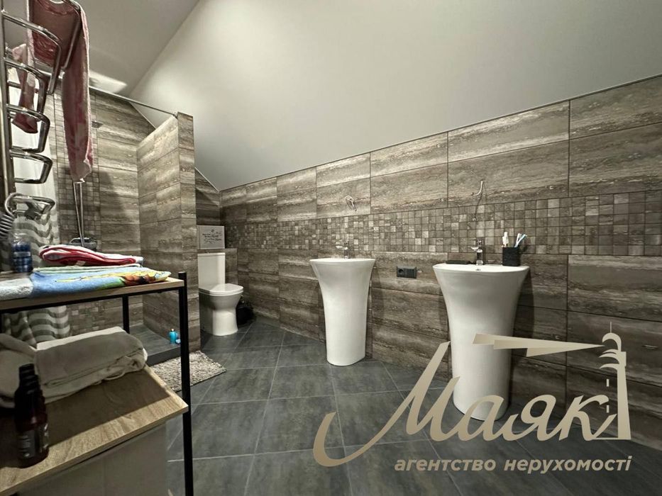 Затишний, ексклюзивний будинок в с-щі Володимирівське.