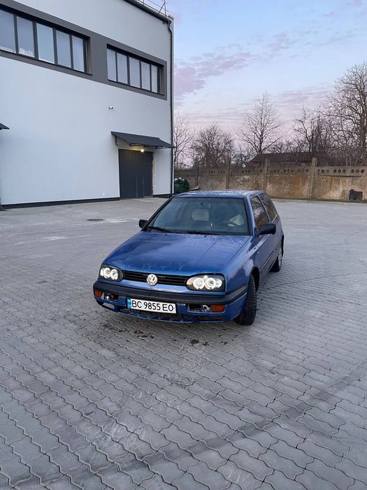 Продам автомобіль Golf 3