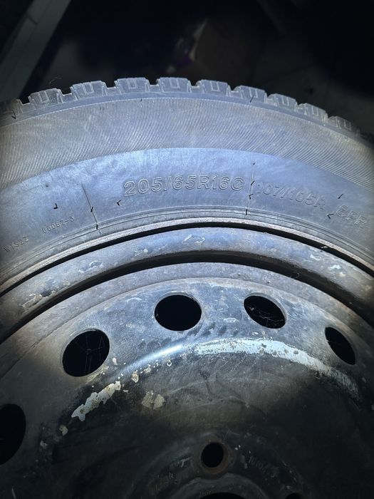 Зимова гума з металевим диском