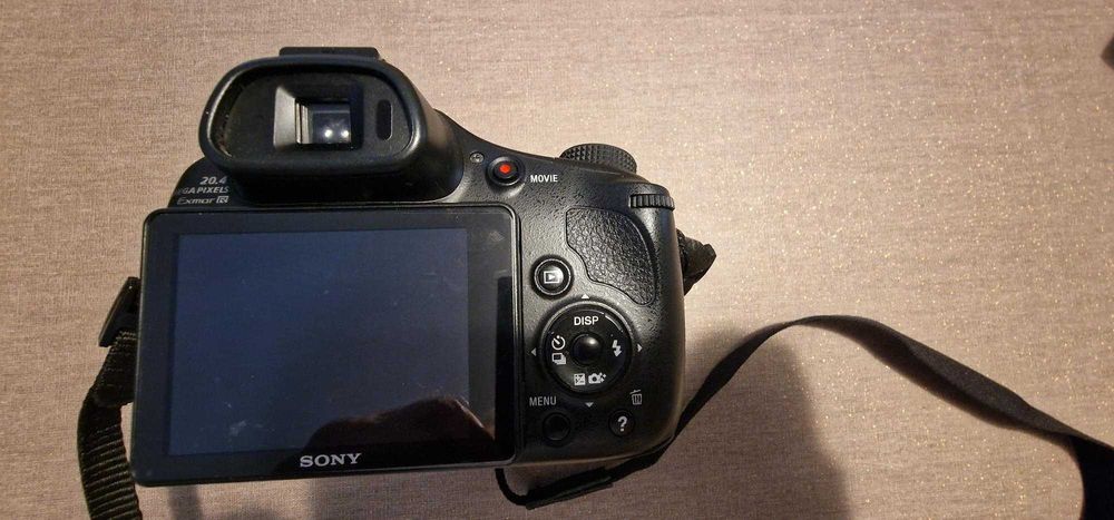 Camara Digita Compacta  SONY DSC-HX400V com zoom ótico de 50X