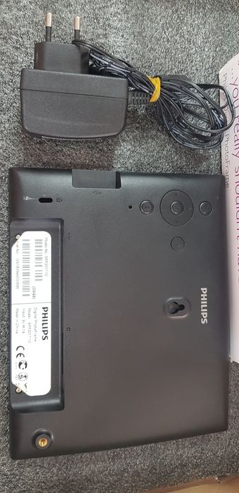 Цифровая фоторамка Philips SPF2017/10