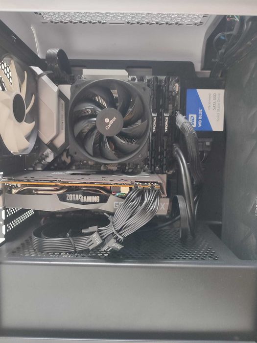 PC gaming - RTX 2070 super & Ryzen 5 3600 - 1TB SSD - 16GB RAM