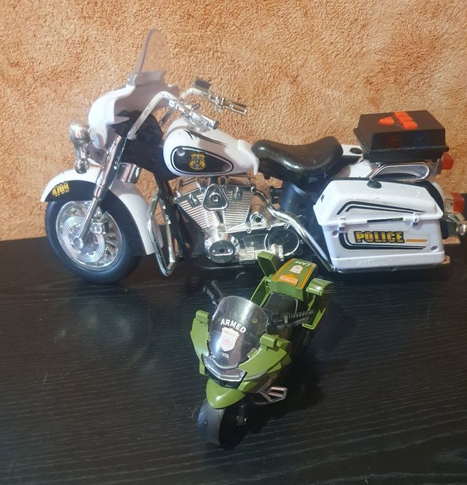 Motocykl  ok 33 cm. długości