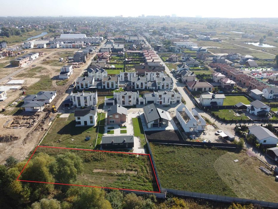 Продаю ділянку 12 соток у котеджному містечку Балатон, Нові Петрівці