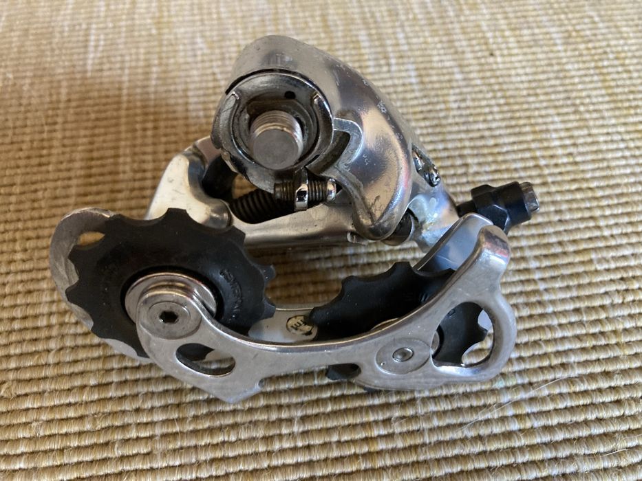 Desviador traseiro shimano 105 da serie 5500.