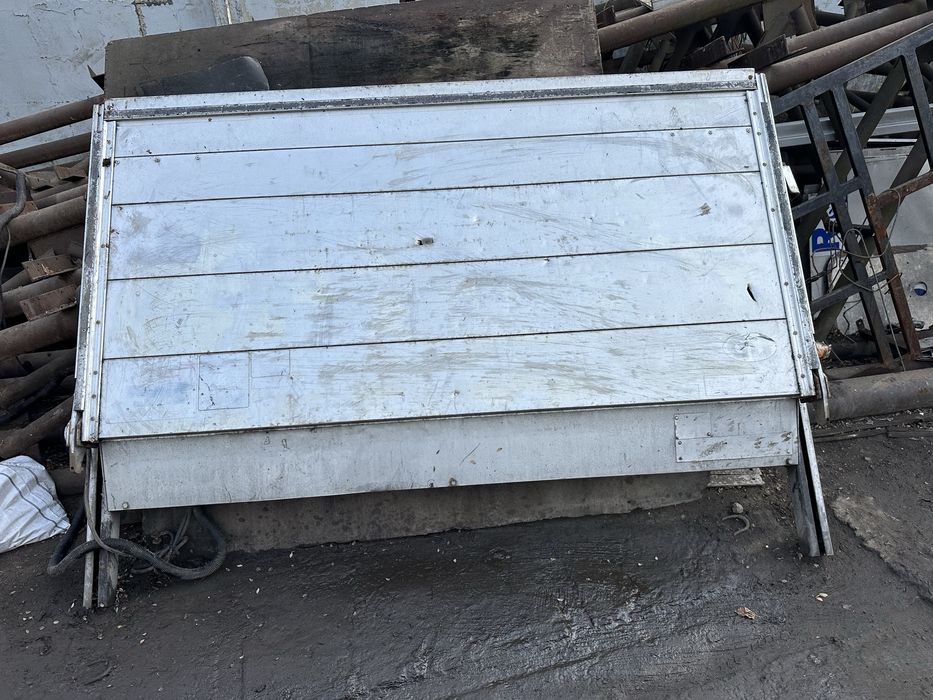 Електроліфт борт на буду спрінтер крафтер