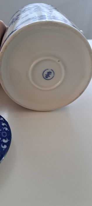 Japońska porcelana pojemnik np.na cukier