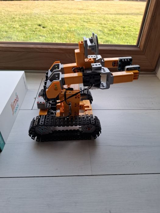 JIMU, Robot interaktywny Ubtech Tankbot