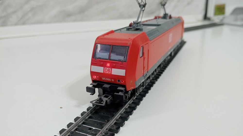 Lokomotywa BR 185 Piko H0 z dekoderem