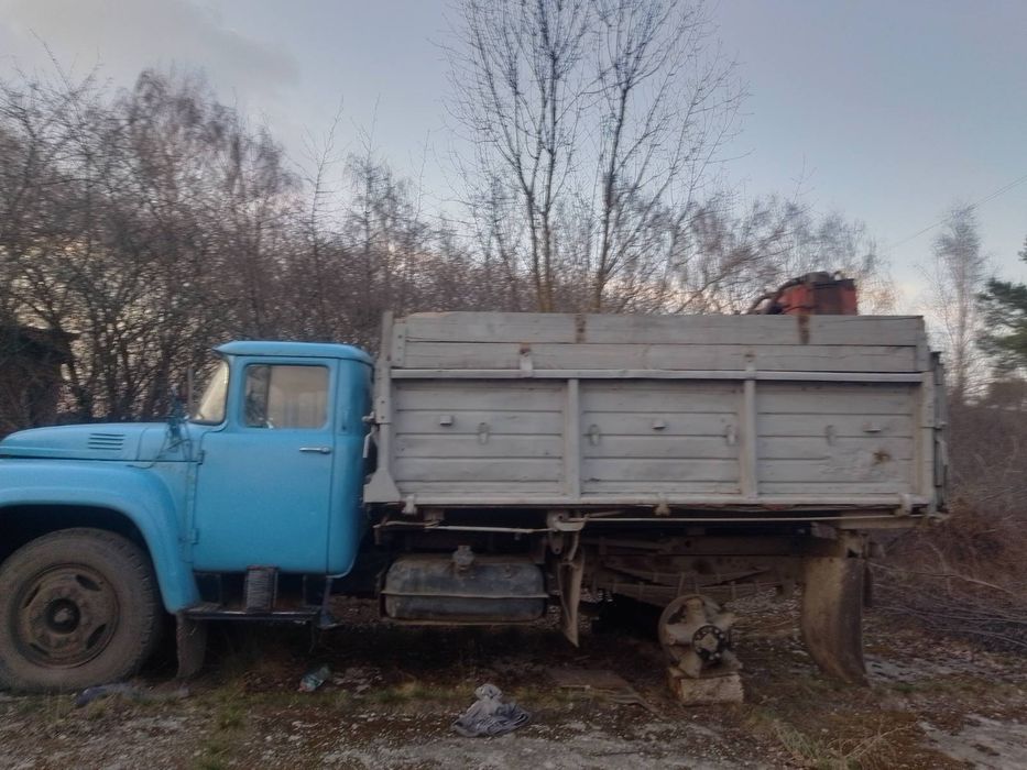 Грузова машина зил