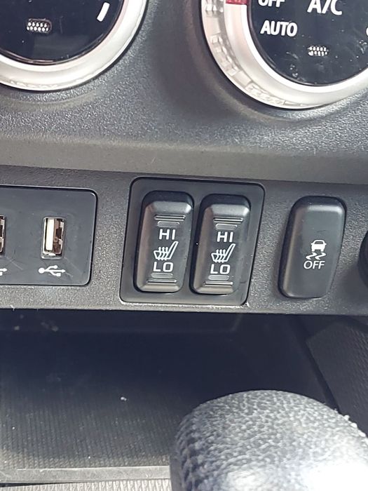 Продам MITSUBISHI OUTLANDER SPORT (ASX), 2019 ріку виробництва, з двигуном 2,0 бензин та  автоматичною коробкою перемикання передач (варіатор)