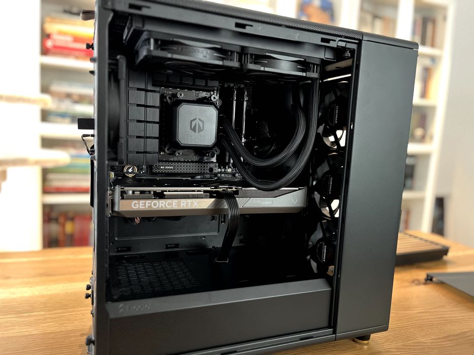 Komputer RTX 5070, AMD 8700 X3D, 32gb DDR5, B650M, 2TB SSD, WIN 11