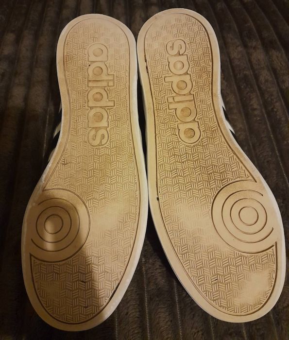 Кросівки Adidas Neo 44р
