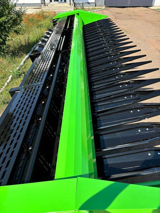 Жниварка соняшникова ЖСН жатка Sun Worker S 8.4m (Sunspeed Maizco)