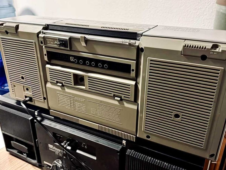 Philips D8614 бумбокс Austria 1982 — 61см, 8кг, 4 динамика, 3-моторный кассетник, ТО мастером | 9 из 10 из Германии