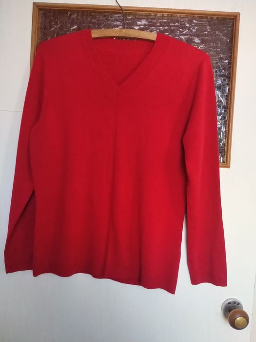 Czerwony sweterek