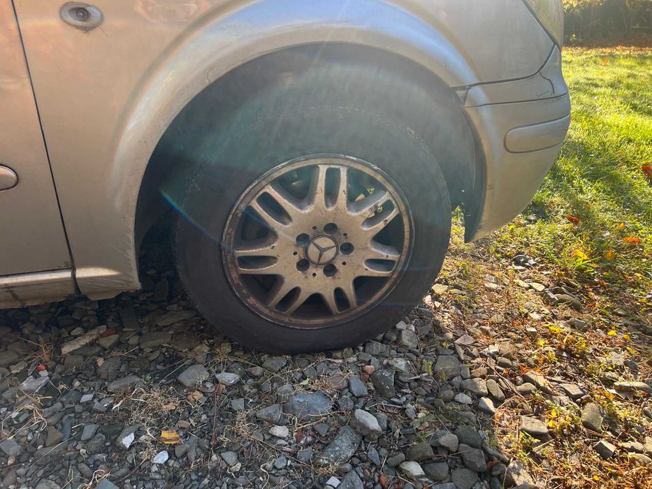 samochód Mercedes Vito
