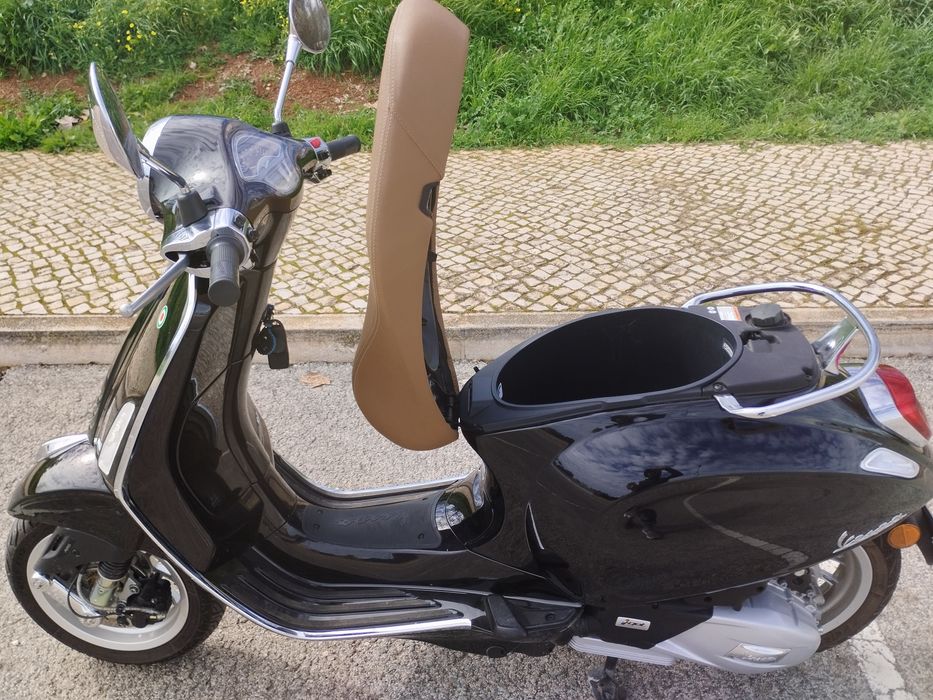 Vespa primavera 125