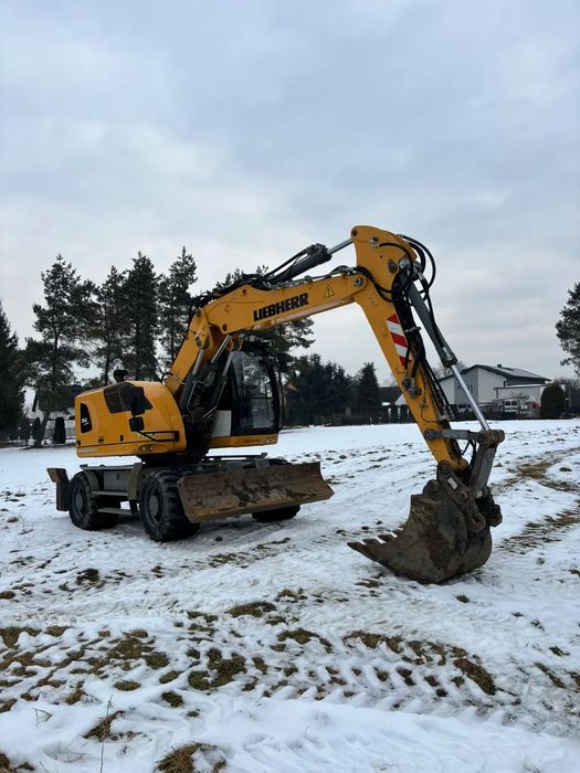 Liebherr A914 compact  Koparka Liebherr A914 compact , 2014, 9100mth