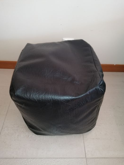 Puf em forma de cubo