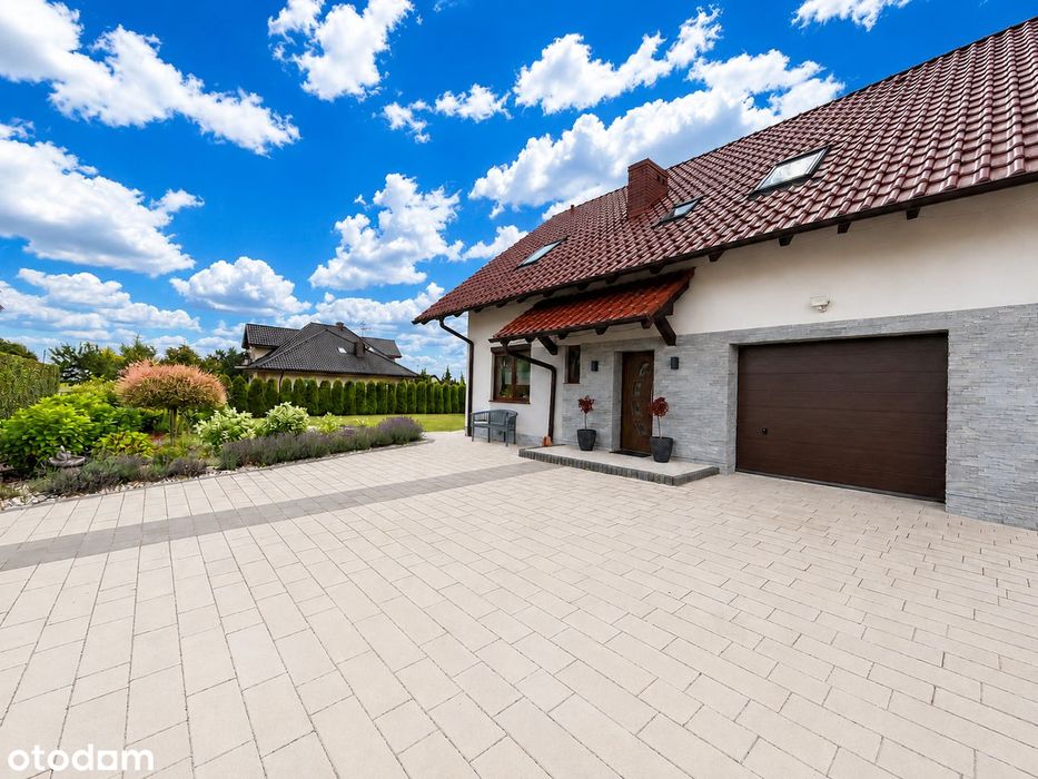 Dom 128 m2, budynek gospodarczy 200 m2, fotowoltaika, działka 51 arów.