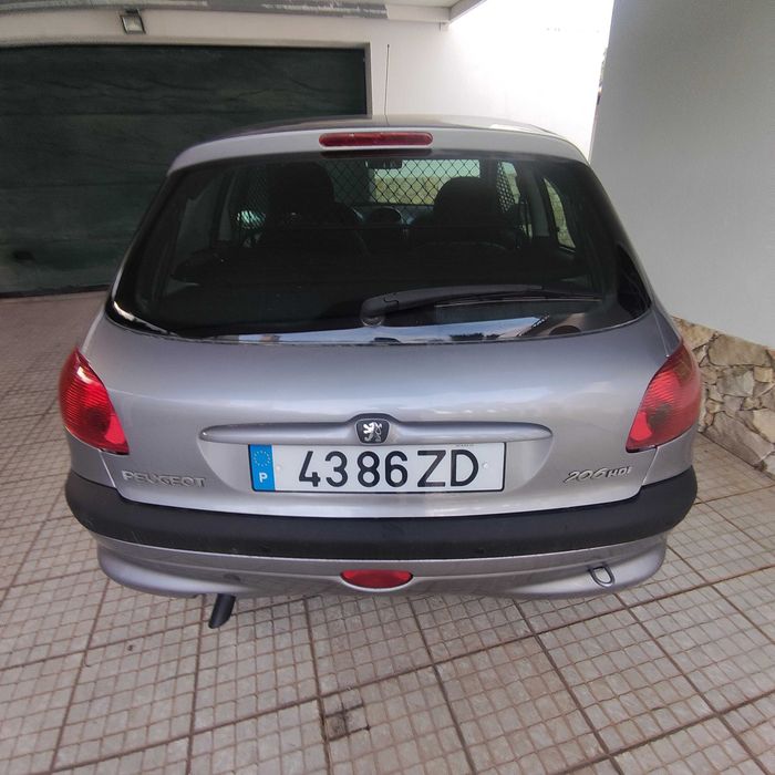 Peugeot 206 comercial em bom estado