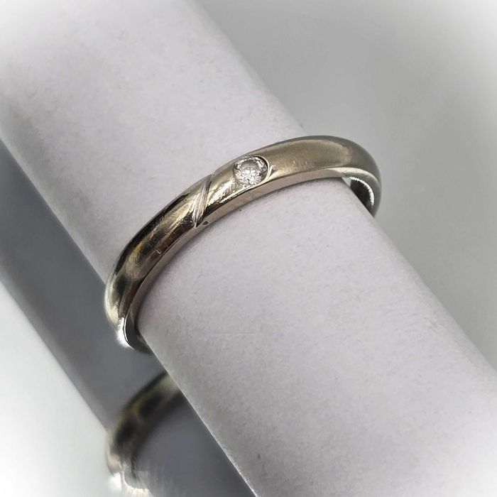 Pierścionek Białe Złoto Z Cyrkonią Próba 585 14K Waga 1,83g Rozmiar 17