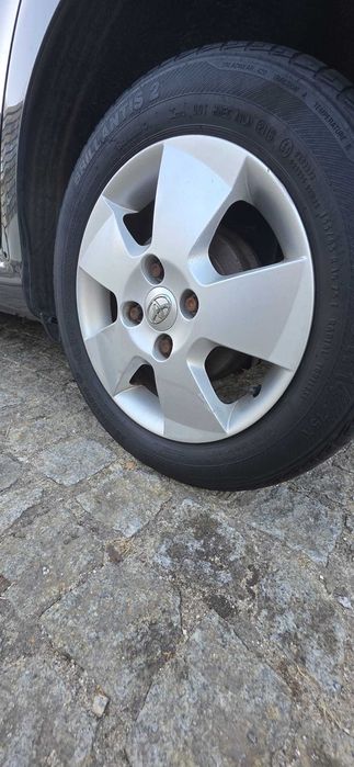 Automóvel  Toyota