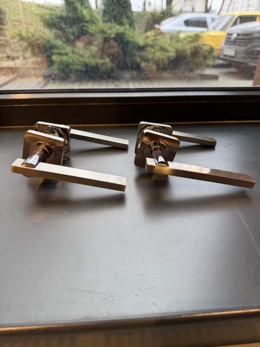 Ручки до міжкімнатних дверей