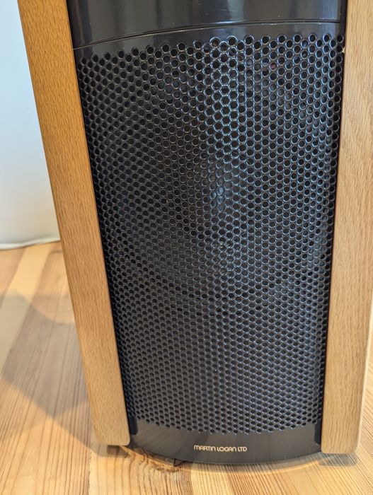 Электростатические напольные колонки Martin Logan Aerius: