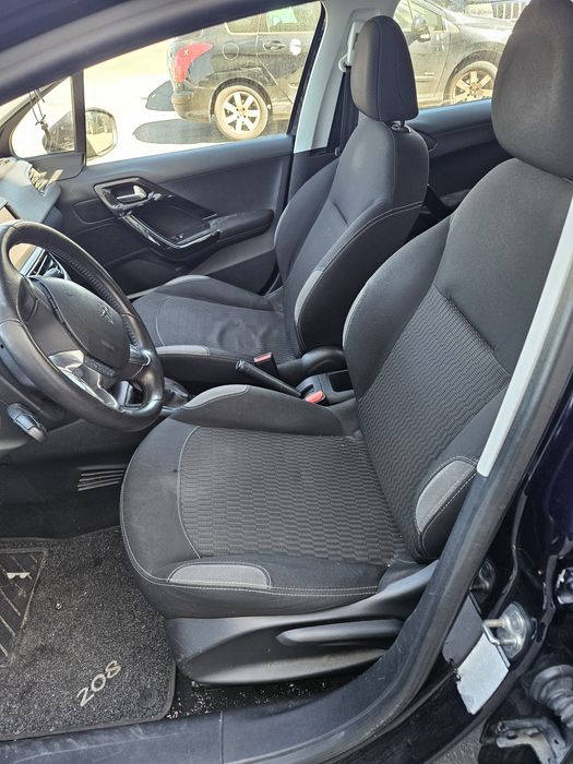 Peugeot 208 1.6 BlueHDi de 2017 para peças