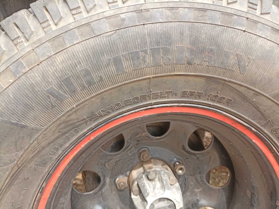 4 Jantes Off-Road 15” Deep Dish + 4 Pneus MT 31x10.50 R15