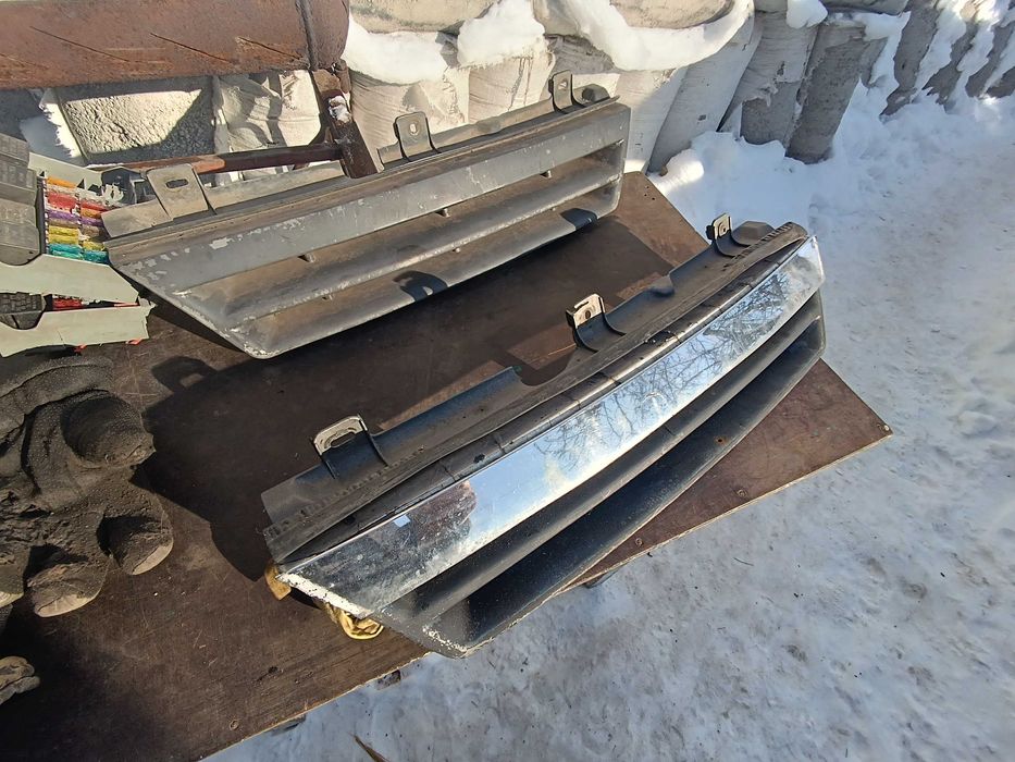 Решотка Радиатора Опель Омега А Omega A Решітка радіатора