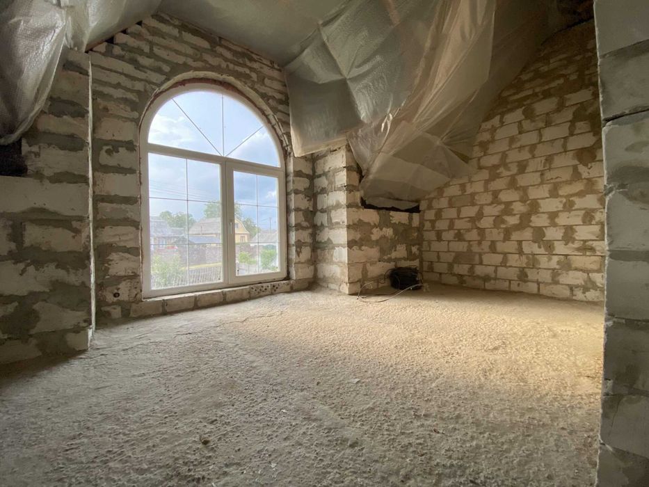 Будинок в центрі Макарова під ремонт, без комісії