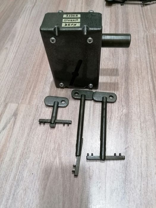 Замок гаражный журавль с падающим ключом: 1 500 грн. - Дверные замки и ...