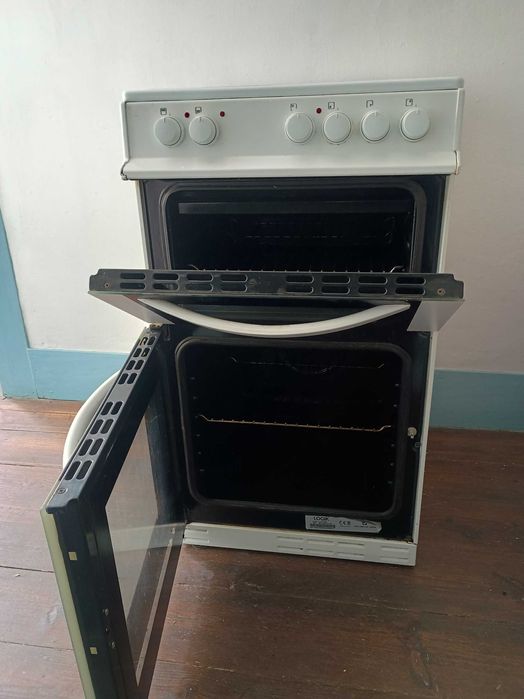 LOGIK Free Standing Cooker