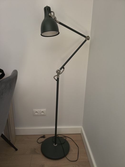 Lampa stojąca IKEA AROD zielona